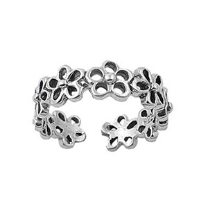  Chunky silver flower midi ring. The flowers are connected to form the band of the ring. The ring has an open back and is slightly adjustable.  