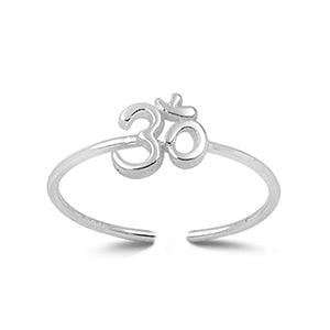  Pretty and delicate silver Om symbol midi ring. 